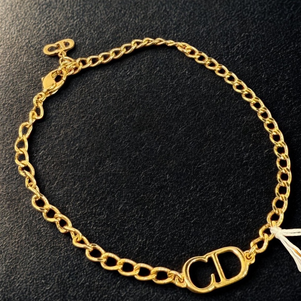 Dior Gold CD Chain Bracelet with CD Logo Clasp - Picture 5 of 5